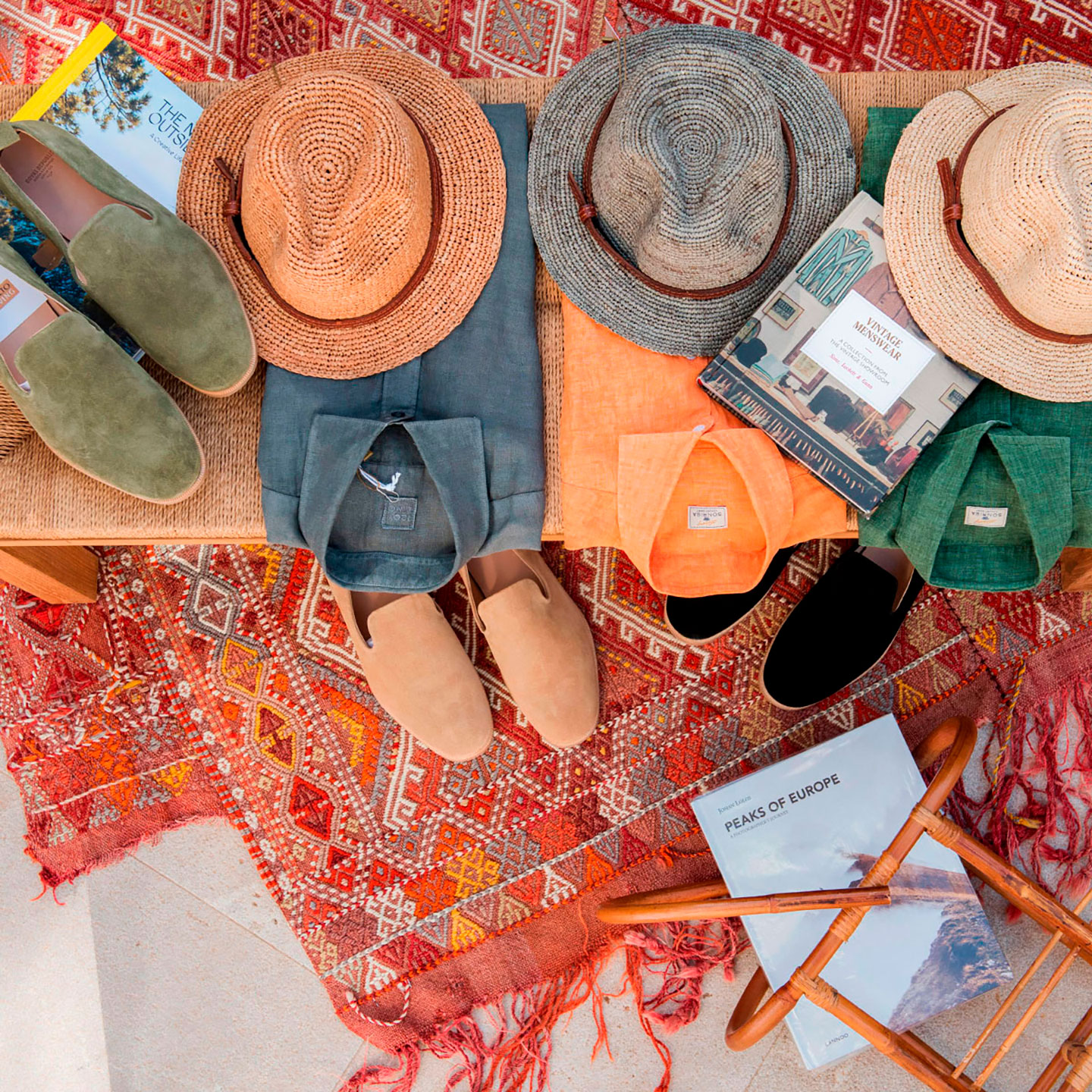 Fashion accessories - Elegant & timeless pieces