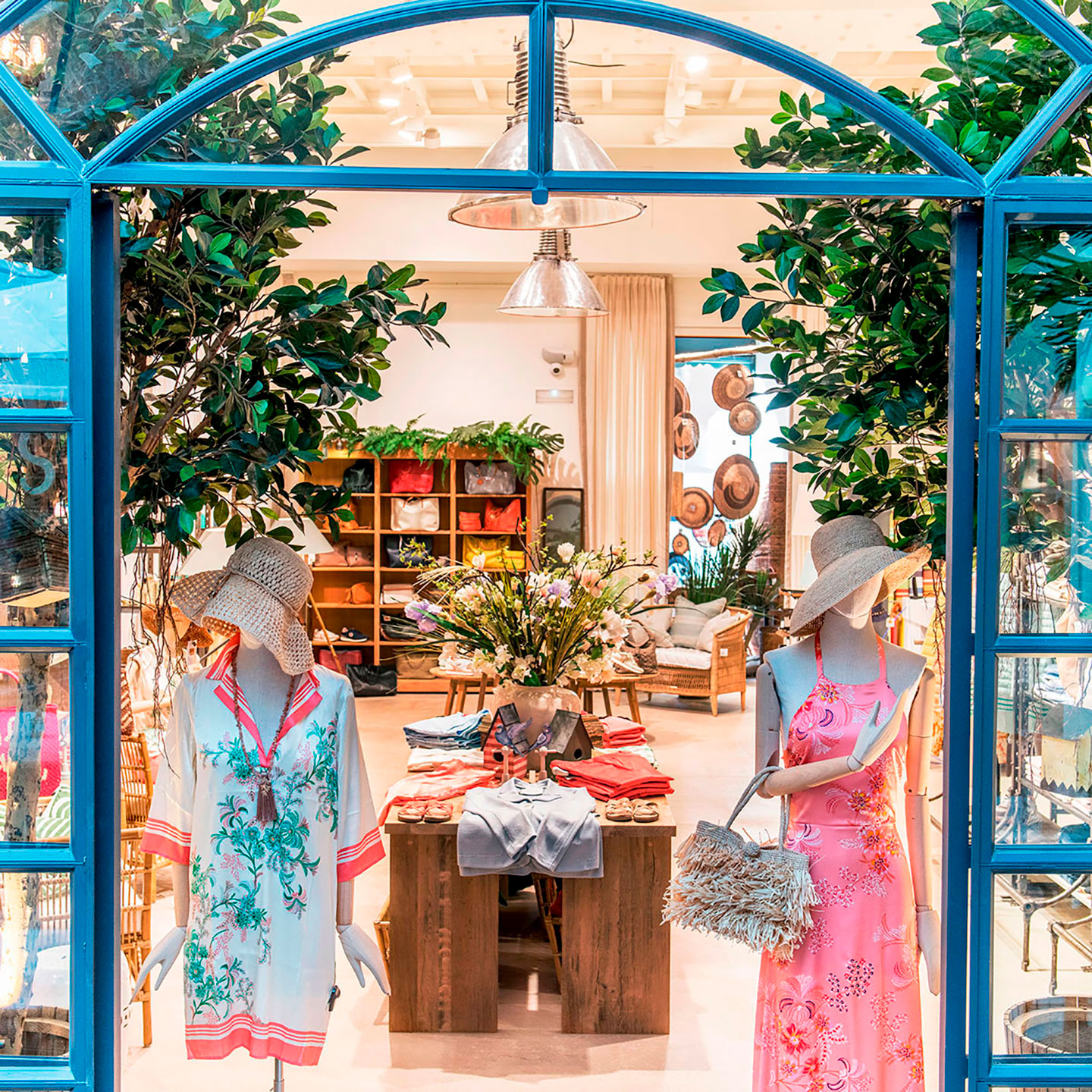 Women's fashion - Exclusive styles & trends