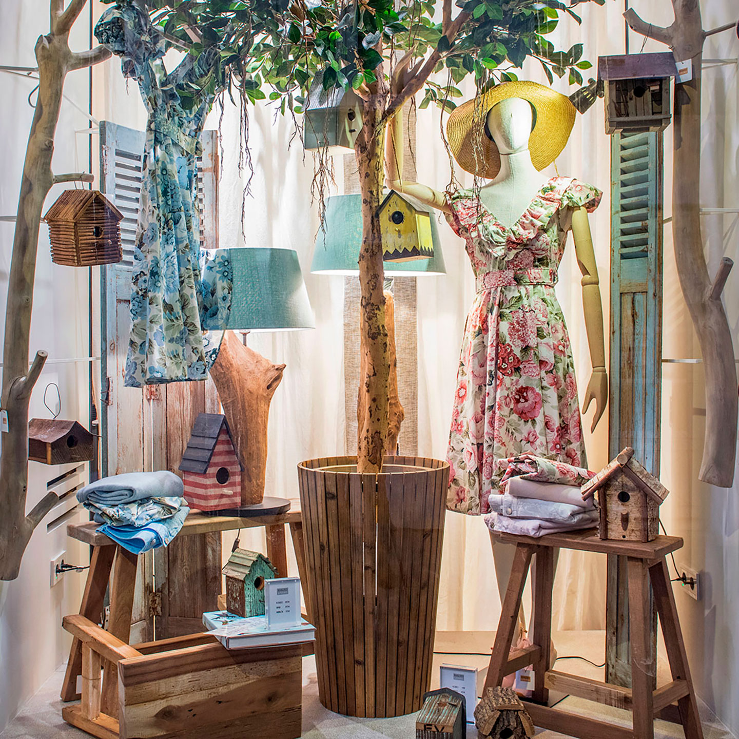 Women's fashion - Exclusive styles & trends